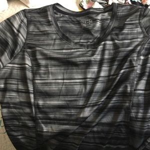 Black and multi athletic top sz L